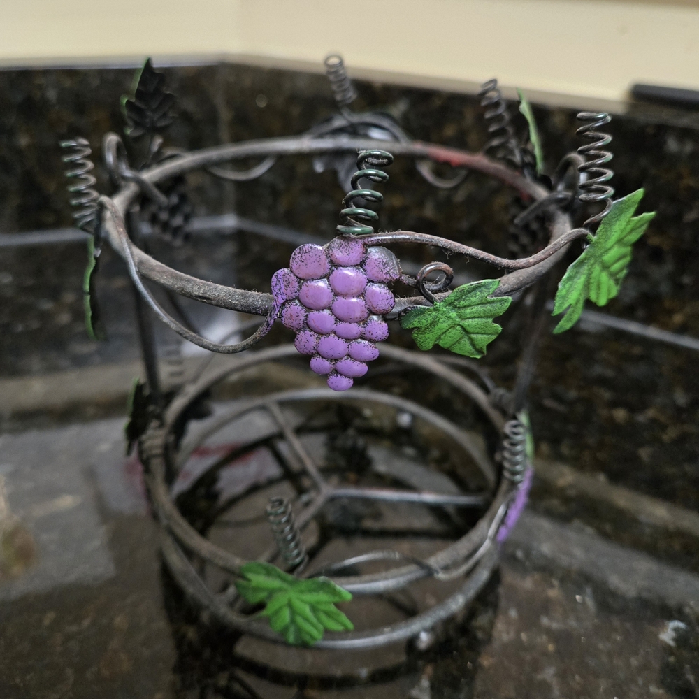 Grapevine Metal Wine Holder - Black and Green
